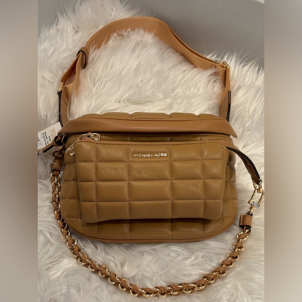 Slater Medium Sling Pack Chain Messenger Crossbody Bag  Brand New